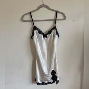 VICTORIA’S SECRET Slip dress